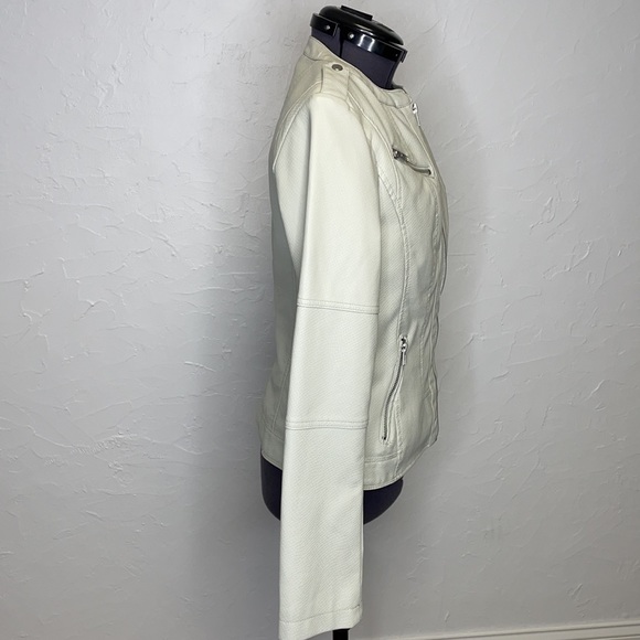 - Mossimo Off-White Faux Leather Jacket - Picture 4 of 10